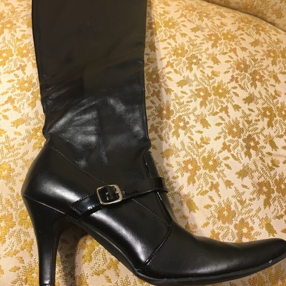 Merona knee high heeled boots